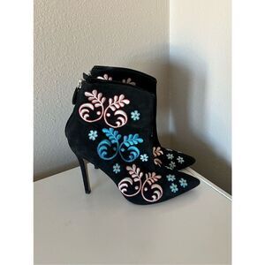 Isa Tapia Alandra Black Multicolor Embroidered Heel Booties 6.5 37